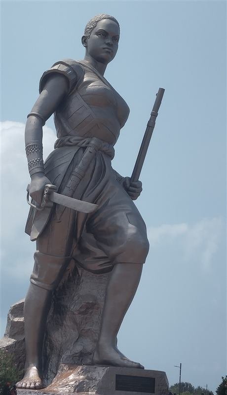 Statue de l’Amazone, Cotonou